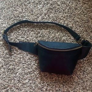 Universal thread crossbody bag/ fanny pack